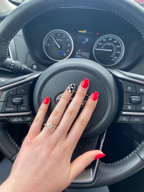 Racing Flag Nails, Race Inspired Nails, Grand Prix Nails, Race Day Nails Checkered Flag, Race Flag Nails, Ferrari Nail Design, Formula 1 Nail Art Ferrari, Race Track Nails, F1 Nail Ideas