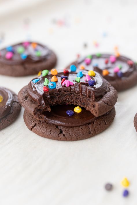 Cosmic Brownie Recipe, Fudge Ganache, Cosmic Brownie Cookies, Crumbl Cookie Recipes, Crumbl Cookie Recipe, Galaxy Cookies, Crumble Cookies, Cosmic Brownies, Brownie Sundae