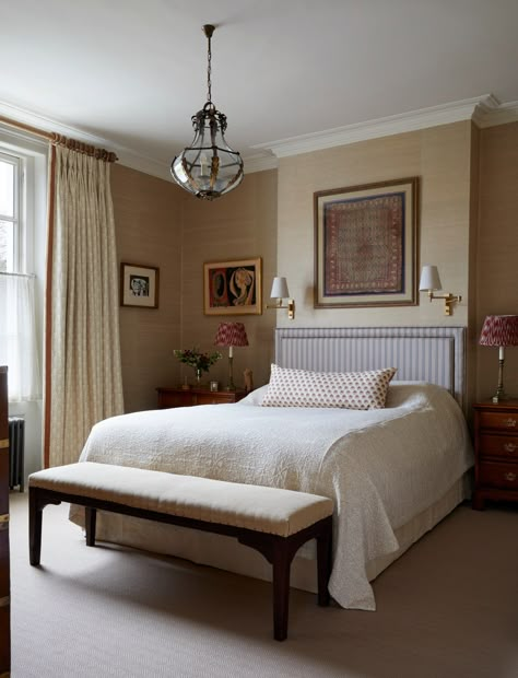 An early Victorian townhouse in north London has a sympathetic overhaul by Cave Interiors Victorian House Bedroom, London House Interior, London Bedroom, Townhouse Interior, Victorian Townhouse, Victorian Bedroom, London Townhouse, House Restoration, Dream Bedroom Inspiration