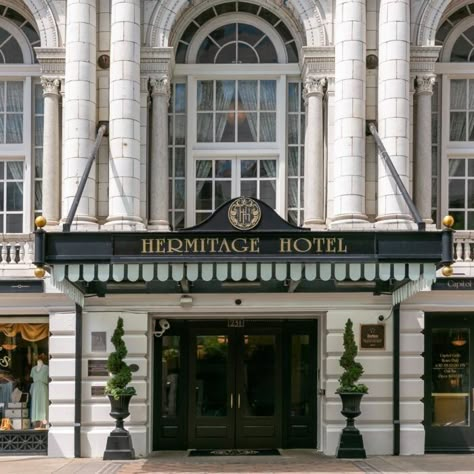 The Hermitage Hotel In Tennessee Is One Of The Most Historic Places You'll Ever Sleep Aesthetic Hotel Exterior, Luxury Hotel Design Architecture, Fancy Hotel Exterior, Luxury Hotel Entrance, Luxury Hotel Exterior, Old Hotel Aesthetic, Vintage Hotel Aesthetic, Heathrow Airport Terminal 5, 1920s Hotel