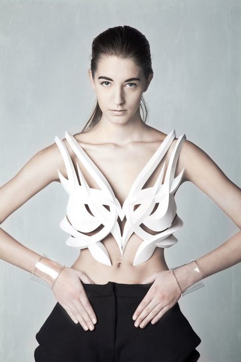 . Sculpture Fashion, Architectural Fashion, 3d Printing Fashion, Sculptural Fashion, 3d Fashion, Technology Fashion, Elegante Casual, Futuristic Fashion, Wearable Tech