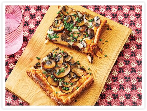 Mushroom Puff Pastry Pizza — The Pioneer Woman Mushroom Onion Tart Puff Pastries, Puff Pastry Starters Recipes, Puff Pastry Tart Appetizers, Puff Pastry Flatbread Recipes, Mushroom Tart Recipes, Mushroom Gruyere Puff Pastry, Puff Pastry Flatbread, Savory Pastry Appetizers, Veggie Puff Pastry Recipes