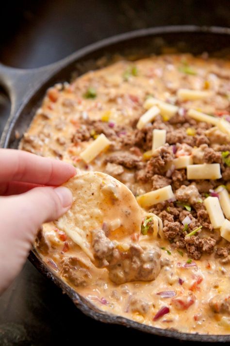 Ground Beef Queso Dip Ground Beef Cheese Dip Crockpot, Cast Iron Queso Dip, Queso With Ground Beef, Ground Beef Queso Dip, Beefy Queso, Queso Dip With Ground Beef, Ground Beef Queso, Tostitos Dip, Beef Queso Dip