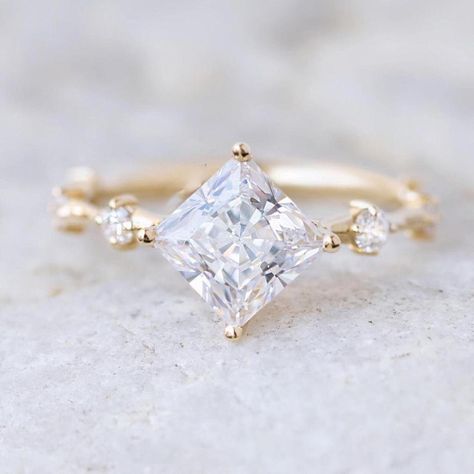 Princess Cut Engagement Ring Set, Disney Engagement Rings, Stone Types, Classic Solitaire Ring, Nature Engagement Ring, Moissanite Engagement Rings, Engagement Rings Princess, Princess Cut Moissanite, Wedding Ring Necklaces