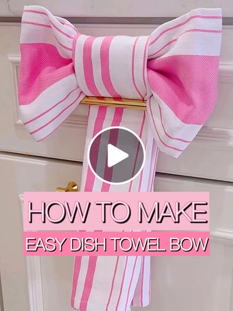 Hand Towel Gift Ideas Holidays, Towel Animals How To Fold, Towel Animals How To Fold Easy, Diy Dish Towel, Dish Towel Crafts, Kitchen Towels Crafts, Towel Folding, Folding Towels, Towel Animals