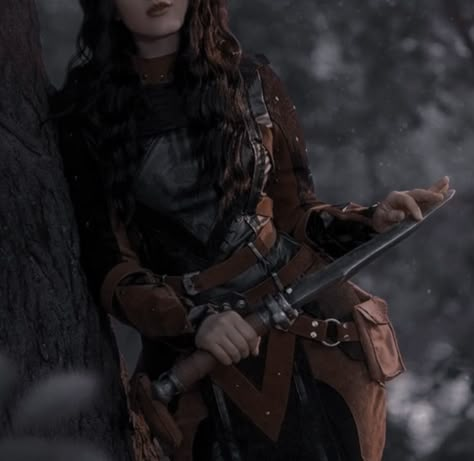 Female Ranger Aesthetic, Medival Outfits Women Warriors Aesthetic, Alyse Core, Woman Knight Aesthetic, Fanasty Aesthetic, Viking Aesthetic Woman, Medieval Queen Aesthetic, Lady Knight Aesthetic, Midevil Aesthetics