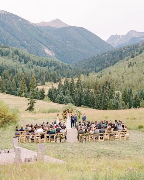 Montana Outdoor Wedding, Mountain Ranch Wedding, Boho Chic Mountain Wedding, March Mountain Wedding, Casual Mountain Wedding, Cheap Colorado Wedding Venues, Colorado Boho Wedding, August Mountain Wedding, Evergreen Colorado Wedding