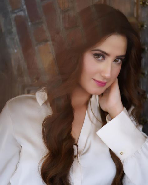 Aalisha Panwar, Iphone Wallpaper Hd Nature, Indian Designer Outfits, My Love, Follow Me, Actresses, Instagram Photos, Photo And Video, Instagram Photo