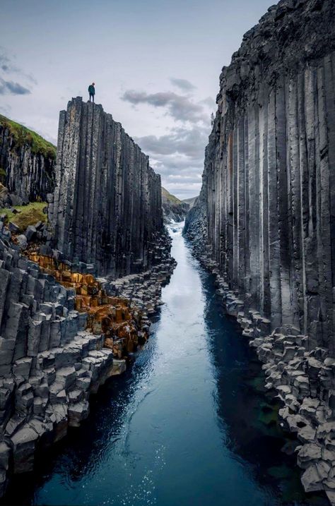 Stuðlagil Canyon in East Iceland Iceland Island, Visit Florence, Iceland Travel, Cool Landscapes, Canon Photography, Live Photo, Travel Alone, Nature Landscape, Album Photo