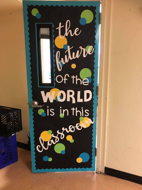 English Class Decoration Room Decor, English Door Decoration, Special Education Door Decorations, Middle School Door Decorations, Beginning Of The Year Door Decorations, Welcome Back To School Door Ideas, Classroom Door Decoration Ideas, Classroom Door Ideas, Class Door Decorations