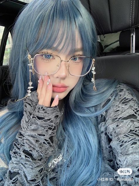 Blue Hair Face Claim, Fairy Photos, Blue Hairstyles, Flowers Coquette, Kawaii Pastel Aesthetic, Blue Hair Aesthetic, Photos Flowers, Aesthetic Fairy, Dyed Hair Inspiration