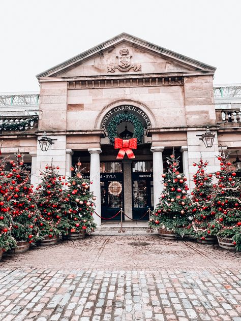 Covent Garden with Christmas trees Christmas In The Hamptons, Covent Garden Aesthetic, Kew Gardens Christmas, London Christmas Aesthetic, Covent Garden Christmas, London Xmas, London At Christmas, Christmas In London, London Christmas