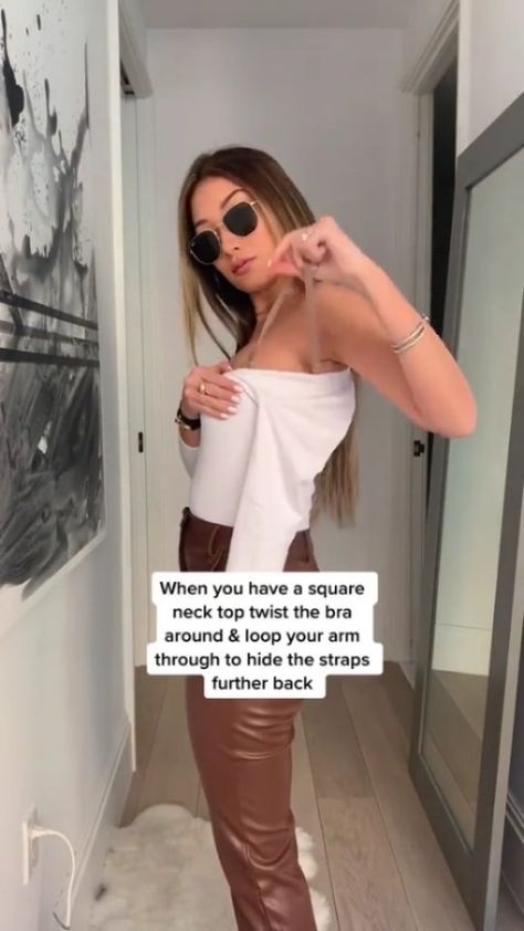 Bras For Square Neckline, Square Neck Tops, Midsize Fashion, Square Neck Top, Fashion Hacks, Yes Or No, Square Cut, Square Necklines, Square Neck