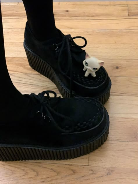 Demonia Creepers Outfit, Tuk Creepers Outfit, Creeper Shoes Outfit, Creepers Shoes Outfit, Demonia Creepers, Sullen Girl, Creepers Outfit, Tuk Creepers, Creeper Outfit