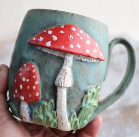 Mushroom Ceramics Ideas, Ceramic Mushrooms Pottery, Witchy Ceramics, Mushroom Ceramics, Mushroom Pottery, Mushroom Mug Ceramics, Ceramic Mushroom Mug, Mushroom Painted Mug, Ceramic Mug Mushroom