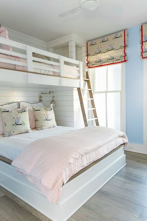 You might not have realized how many cool, creative and crafty options there are to make bunk beds a dream. Get it? Bunk Beds Small Room, Apartemen Studio, Bunk Bed Rooms, Built In Bunks, Bunk Rooms, Bunk Bed Designs, Space Bedding, Coastal Bedrooms, Kids Bunk Beds