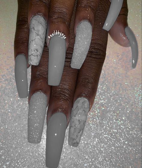 White And Grey Nails Acrylic, Cute Gray Nails, Cute Grey Nails, Grey Nails Acrylic, Gray Nails Ideas, Gray Nail Designs, Grey Nails, Grey Nail Designs, White And Silver Nails