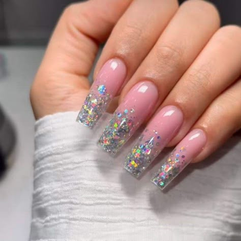 Pretty Girl Nails, Nail Square, Nail Paint Shades, Nail 2024, New Year Nails, Tapered Square Nails, Nails Trend, Glow Nails, Classy Acrylic Nails