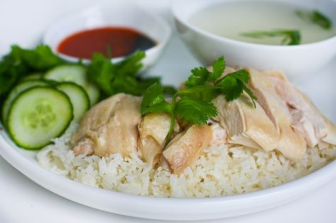 Hainanese Chicken Rice... my favorite thing to order when I travel to Hong Kong Hainese Chicken Rice, Hainese Chicken, Hainan Chicken, Hainanese Chicken Rice, Chicken Rice Recipes, Hainanese Chicken, Poached Chicken, Carb Cycling, Chicken Rice