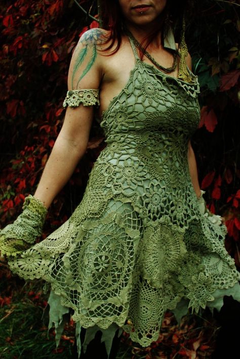 fairy pirate bohemian style romantic crochet lace ... Look Grunge, Fairy Clothes, Fairy Costume, Inspiration Mode, Mode Inspiration, Upcycle Clothes, Crochet Dress, Crochet Lace, Crochet Clothes