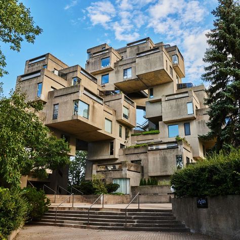 Moshe Safdie’s Habitat 67, an Architectural Icon, Arrives at a Crossroads - WSJ Experimental Architecture, Habitat 67, Moshe Safdie, Hillside Village, Townhouse Exterior, Looks Country, Concept Ideas, Visit Canada, Environment Art