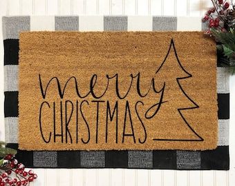 Front Porch Mat, Door Mat Ideas, Porch Mat, Door Mat Diy, Mat Ideas, Birthday Signs, Beautiful Christmas Decorations, Diy Winter, Christmas Doormat