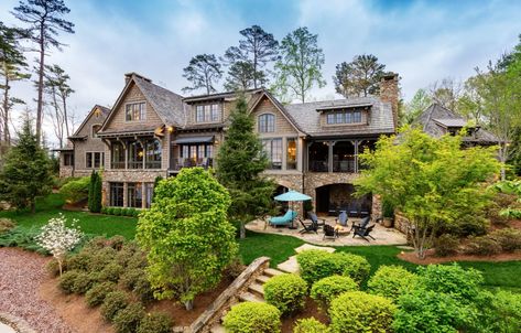 Alan Jackson Is Selling His Rustic Lakefront Home For $6.4 Million Country Mansion, Lakeside View, Outdoor Baths, Flagstone Patio, Georgia Homes, Lake House Plans, Alan Jackson, County House, Lakefront Homes