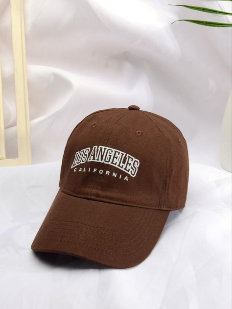 Aesthetic Hats Baseball Caps, Brown Cap Outfit, Cap Aesthetic, Swag Dress, Streetwear Caps, Trendy Caps, Topi Baseball, Cap Outfit, Brown Hat