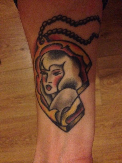 Twin Peaks Tattoo Traditional, Laura Palmer Tattoo, Twin Peaks Tattoo, Body Decor, Laura Palmer, Piercing Ideas, Twin Peaks, Tattoos Ideas, Tattoo Inspo