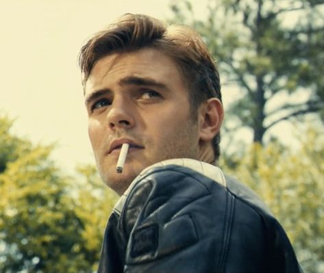 Alex Roe, The 5th Wave, Hot Summer Nights, Timmy T, Attractive Guys, British Actors, The Search, Summer Nights, In Hot