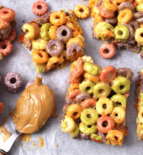 NO BAKE CEREAL BARS - Cook with Kushi Fruit Loops Recipes, Fruit Loop Rice Krispie Treats, Rice Krispie Treats Peanut Butter, Marshmallows No Corn Syrup, No Bake Cereal Bars, Froot Loop, Trix Cereal, Sushi Rice Recipes, Fruit Loops Cereal