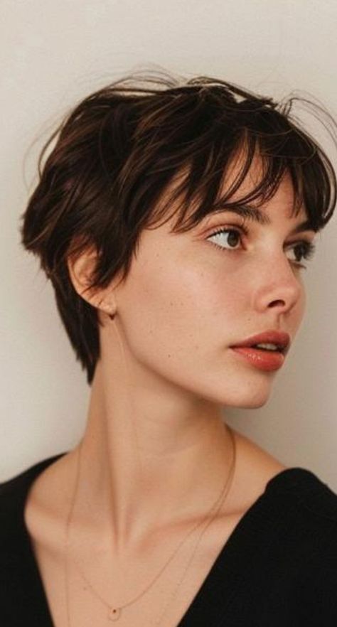 Minimalist Short Hair, Growing Out Pixie With Bangs, Long Pixie Haircut Middle Part, Long Pixie Straight Hair, Short Haircut 2024 Women, Middle Part Pixie Haircut, Feminine Pixie Haircut Curly, Pixie Cut With Curtain Bangs, Pixie Hair With Bangs