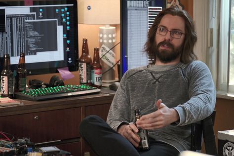 Martin Starr in Silicon Valley Martin Starr, Silicon Valley Hbo, Nerd Chic, Ripper Street, It Crowd, Arrested Development, Tv Time, Silicon Valley, Trending Today