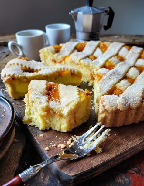 Lemon Crostata, Nectarine Tart, European Pastries, Italian Cheesecake, Crostata Recipe, Ricotta Filling, Italian Cakes, Homemade Croissants, Easter Dinner Recipes