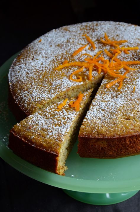 Cauliflower Dessert, Cauliflower Cake, Thm Cake, Flourless Orange Cake, Flourless Cake Recipes, Orange Cakes, Cauliflower Cakes, Orange Cauliflower, Veggie Cakes