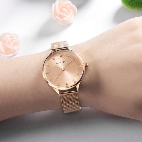 Golden Watches, Woman Fashion Casual, Watches Rose Gold, Rose Gold Watches Women, Cheap Watches, Used Watches, Watches Women, Watch Review, Womens Watches Luxury