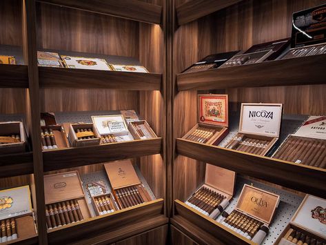 Cigar Bar walk-in humidor houses variety of premium Cuban and non-Cuban selections. — Picture courtesy of Cigar Bar Humidor Room, Humidor Plans, Zigarren Lounges, Whiskey Lounge, Home Bar Rooms, Whisky Bar, Premium Cigars, Cigars And Whiskey, Lounge Design