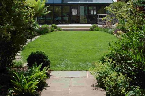 Oval Gardens | Living Colour Gardens Lawn Garden Design, Oval Lawn, Haircuts Brunette, Birch Garden, Feathered Pixie, Circular Lawn, Hairstyles With Layers, Wavy Haircut, Lawn Designs