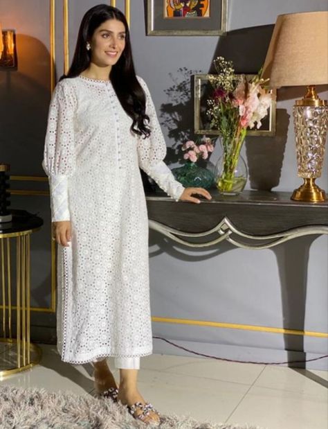 Ansab Jahangir, Stylish Short Dresses, Pakistani Dresses Casual, Ayeza Khan, Pakistani Fashion Party Wear, Beautiful Pakistani Dresses, Salwar Kamiz, Dress Design Patterns, Sleeves Designs For Dresses