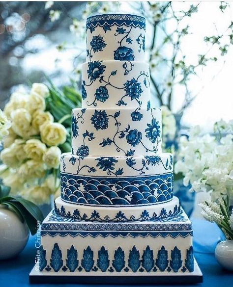 Indian Cakes, Royal Blue Wedding Cakes, Blue And White Cake, Light Blue Wedding Cake, Pretty Pastries, Navy Blue Wedding Cakes, Professional Cakes, Dessert Decor, Wedding Jars