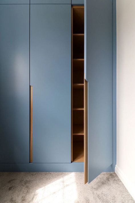 Wardrobe Design Bedroom Modern, Organization Wardrobe, Ideas Armario, Wooden Cupboard Design, Modern Wardrobe Design, Bedrooms Modern, Wardrobe Laminate Design, Vstupná Hala, Aesthetic Wardrobe