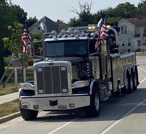 HDM Towing & Truck Center, Lake Mills WI - 2023 Peterbilt 389 w/ Century 1150 rotator and knee boom underlift Heavy Wreckers, Towing And Recovery, Peterbilt 389, Tow Truck, Peterbilt, Lake, Trucks, Cars, Quick Saves