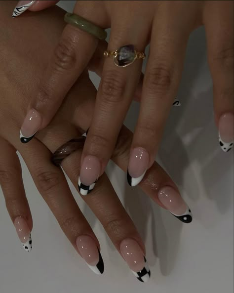 White Oval Nails, Black And White Nails, Fake Nails Designs, Hard Nails, Stiletto Nails Designs, Acrylic Nails Designs, Classy Acrylic Nails, Short Square Acrylic Nails, Long Acrylic