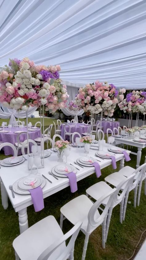 Event Planning Ideas Decoration, Purple Quince Decorations, Lilac Decorations Party, Table Arrangements For Parties Layout, Wedding Decorations Lilac, Weeding Decoration Inside, Lilac Party Decorations, Party Decorations For Adults Women, Wedding Cake Designs Purple