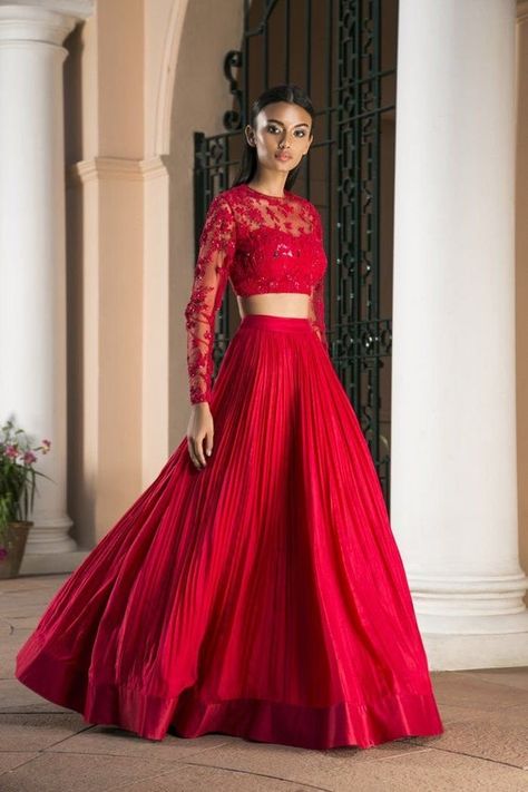 Delicate floral embroidered lehenga set- comes with silk gathered skirt, full sleeve embellished net choli/blouse along with a net dupatta. Made with the finest quality fabrics and intricate detailing that can be worn on numerous occasions like weddings, Diwali, Eid, etc. 🦋 For any customisation, Red Lace Lehenga, Marwari Lehenga, Lehenga Styles, Ridhi Mehra, Wedding Lehenga Designs, Indian Outfits Lehenga, Lehnga Dress, Lehenga Designs Simple, Traditional Indian Dress