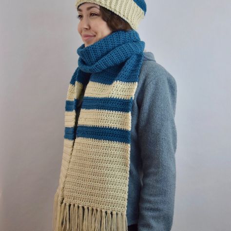 Crochet Striped Scarf Pattern Free, Striped Scarf Crochet, Striped Scarf Crochet Pattern, Striped Crochet Scarf, Stripe Scarf Knit, Stripe Scarf Pattern, Crochet Stripe Scarf, Crochet Cowls, Football Scarf