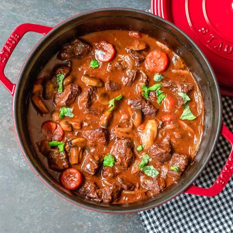 Julia Child's Beef Bourguignon - Cooking Gorgeous French Recipes Dinner, French Recipes Authentic, Homemade Beef Stew Recipes, French Beef Stew, Beef Stews, The Art Of French Cooking, Tasty Beef Stew, Homemade Beef Stew, Classic French Dishes