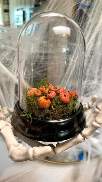 Spooky Cloche Ideas, Ghost In A Cloche, Skull In Cloche, Halloween Cloche, Creepy Cloche, Halloween Everyday, Air Dry, Dry Clay, Dollar Tree Diy