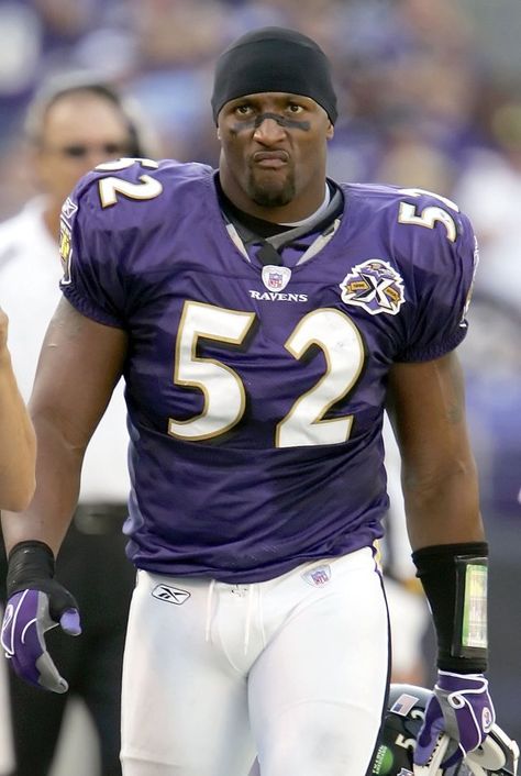 #LL @LUFELIVE #thepursuitofprogression #Football #nfl  Ray Lewis of the Baltimore Ravens Go Ravens, Nfl Ravens, Baltimore Ravens Football, Nfl Football Pictures, Ray Lewis, Ravens Fan, Ravens Football, Nfl Football Players, Sports Players