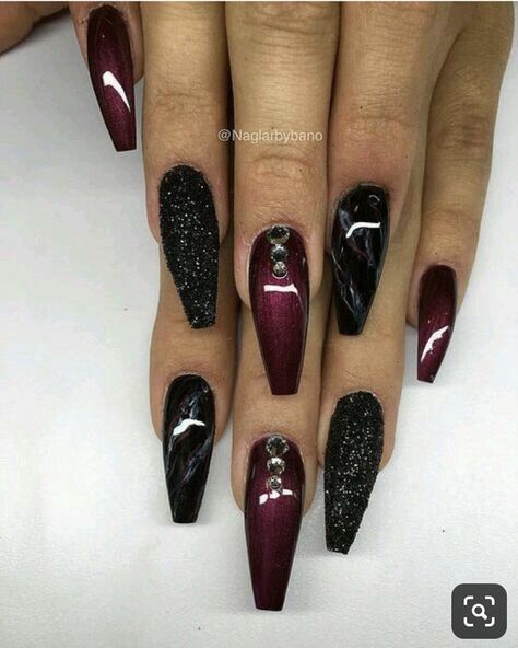 Black Chrome Nails, Glitter Nails Acrylic, Black Nail Art, Goth Nails, Swarovski Nails, Fall Acrylic Nails, Burgundy Nails, Acrylic Coffin, Black Nail Designs